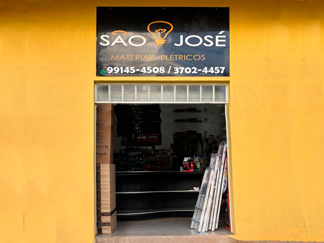 Fachada da loja Elétrica São José em Limeira